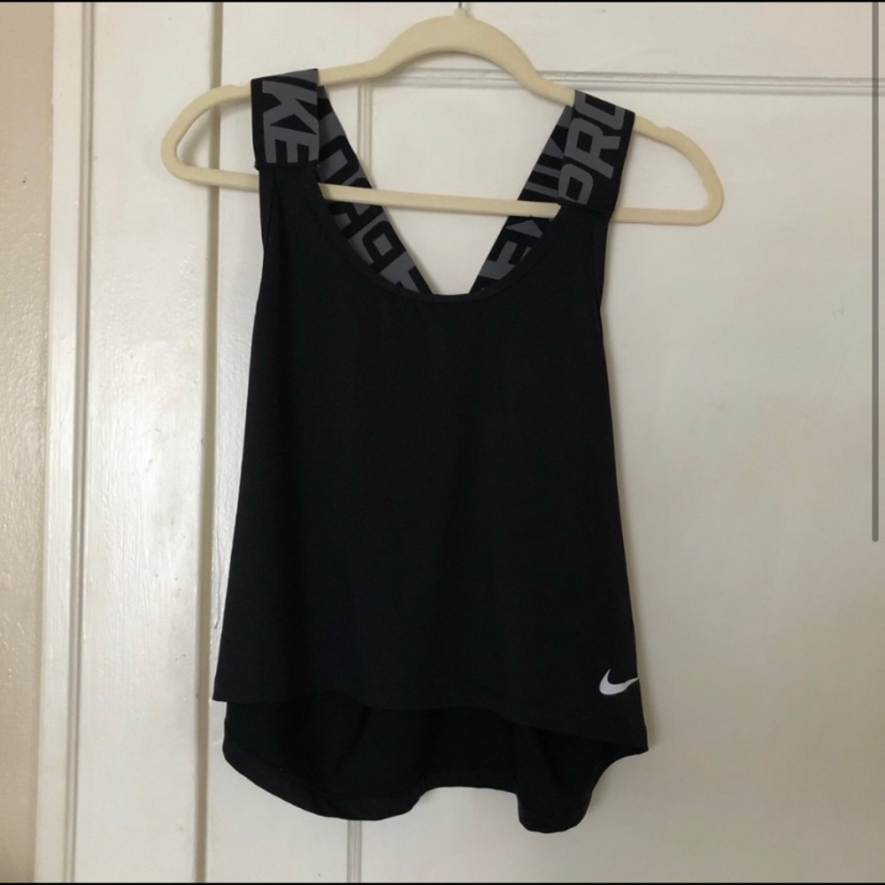 🌻Black Nike Tank